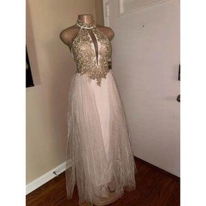 Seqiun Heart Size 5 After 5 Gown